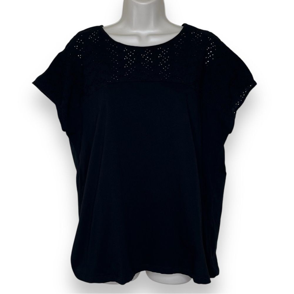 Torrid Relaxed Fit Black Eyelet Yoke Dolman Cap Sleeve Tee Women Size Large / 0